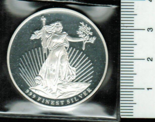 Frieden auf dieser Welt: Alegorie des Friedens / Weltkarte, 15g Feinsilber 