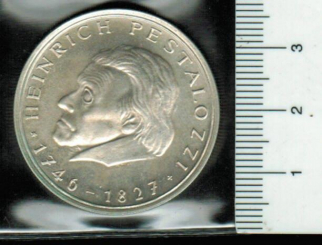 Schweiz: Silbermedaille zum Gedenken an Heinrich Pestalozzi, 15g/900 Silber 