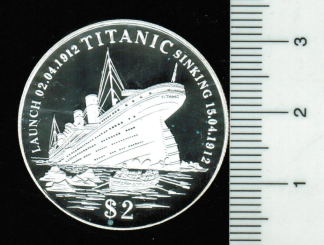 Kiribati: 2 Dollars 1998, Y*21: Erinnerung an den Untergang der Titanic 1912, in Dose/10 g Feinsilber 
