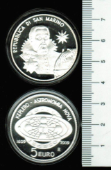 San Marino: 5 Euro, 2009: 400 Jahre Astronomia Nova, Johannes Kepler/Planeten auf Elipsenbahnen um die Sonne, 13.400 Ex., 18/925 Silber 