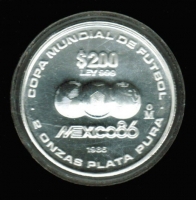 200 Pesos 1986, Y*526, Fußball-WM 1986 / Fußball zwischen den Hemisphären, Silber 