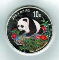 China: 10 Yuan 1999, Y 974, Panada nach links auf Felsen, Silber/Bunt 