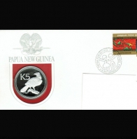 Neu-Guinea: 5 Kina 1975, Würgeadler, Silber im Markenkuvert 