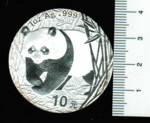 China: 10 Yuan 2002, Y*1365, Panda Bambusplantage, Tempel des Himmels (Peking), 13,13/999 Silber in Dose 