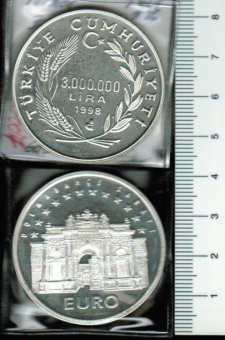 Türkei: 3 Millionen Lira 1998, Y*1080, Türkei: 3 Millionen Lira 1998, Y*1080  AV: Sultans-Palast/Dolmabahce-Sarayi/Wertseite, 31,47/925 Silber 